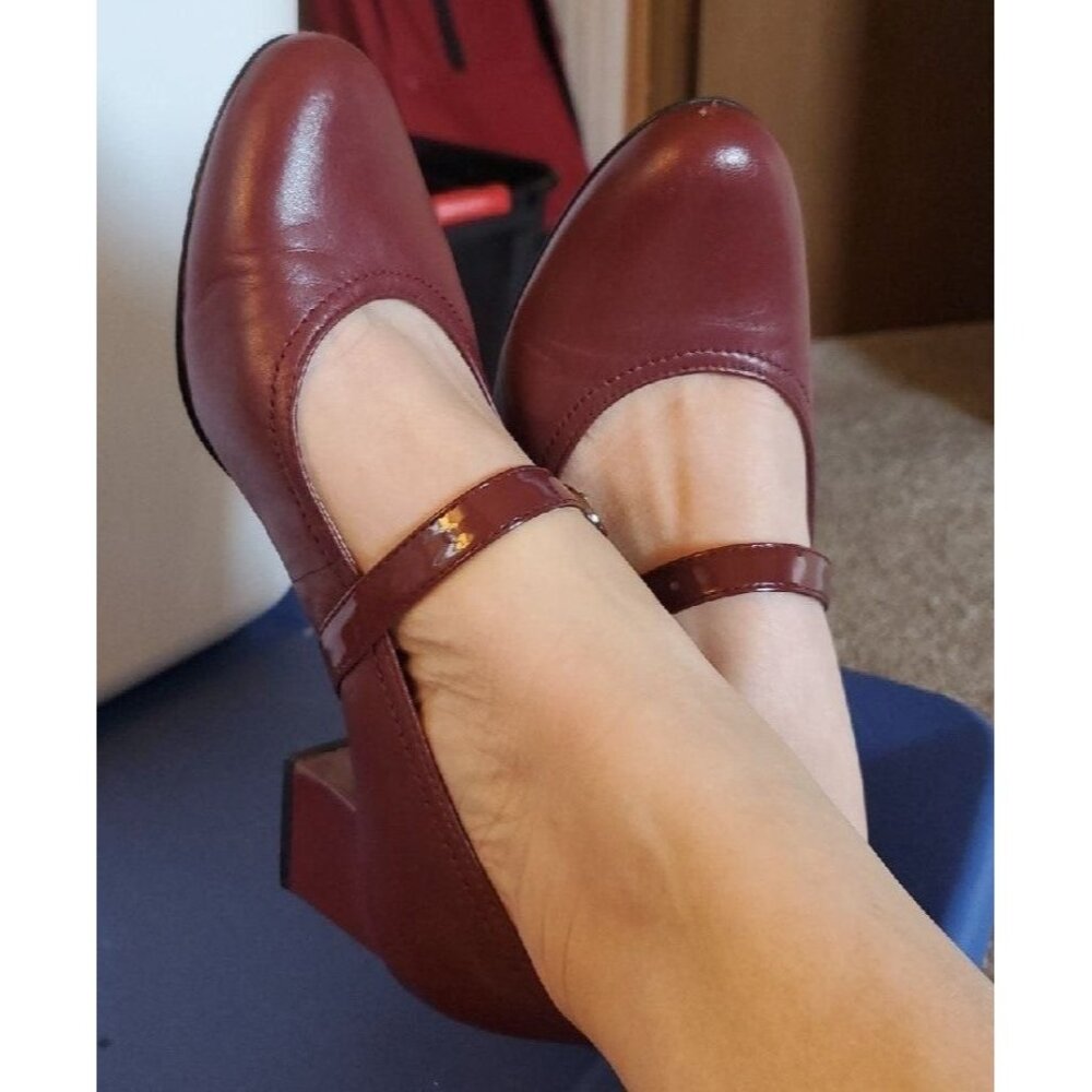 Trotters Burgundy Mary Jane Block Heel Pumps